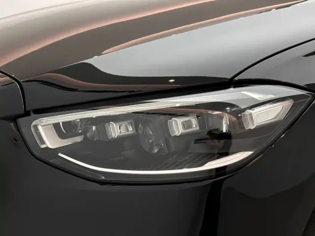 Mercedes-Benz S-Class — Фото автомобиля 21