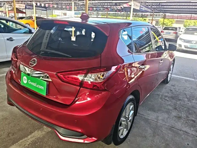 Nissan Tiida — Фото автомобиля 6
