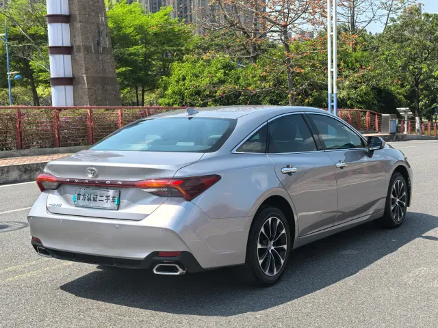 Toyota Avalon — Фото автомобиля 10