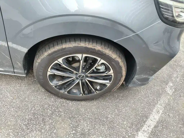 Roewe iMAX8 — Фото автомобиля 8
