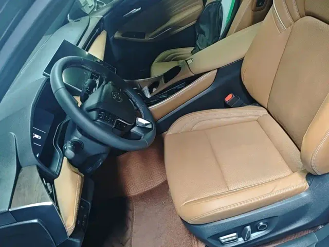 Toyota Avalon — Фото автомобиля 14