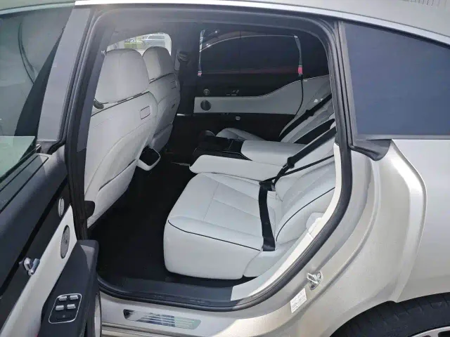 Xiangjie Enjoy World S9 2024 Pure Electric Ultra AWD Flagship Edition — Фото автомобиля 5