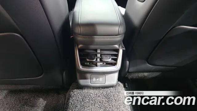 Hyundai Grandeur GN7 — Фото автомобиля 30