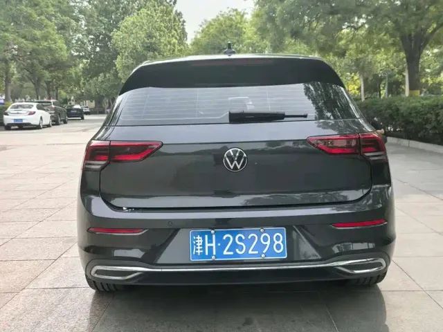 Volkswagen Golf — Фото автомобиля 5