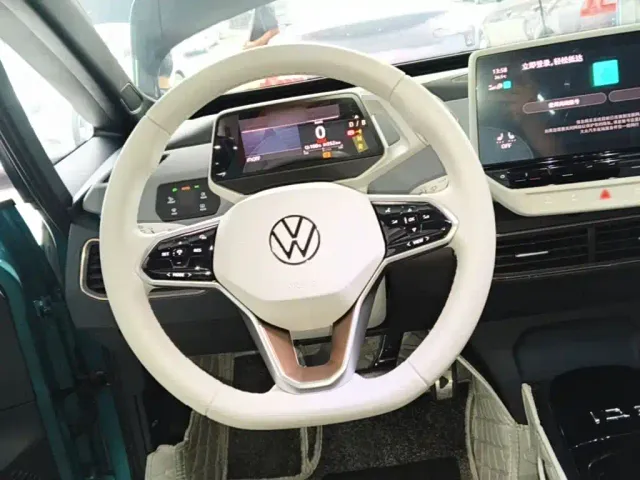 Volkswagen ID.3 — Фото автомобиля 10