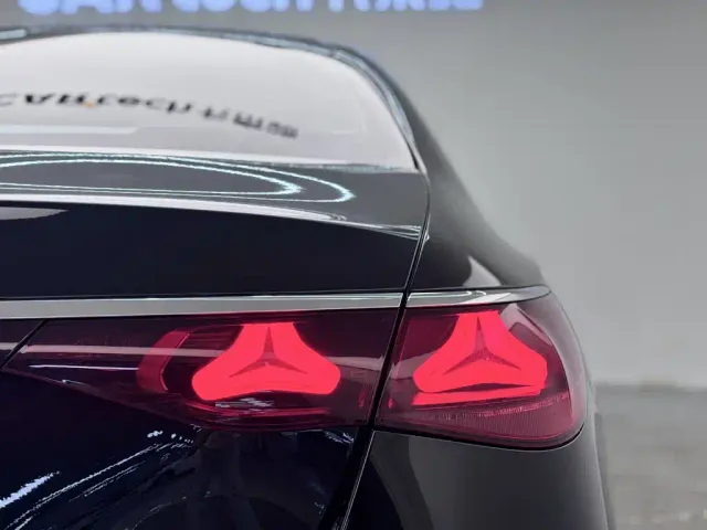 Mercedes-Benz E-Class — Фото автомобиля 10