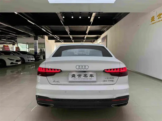 Audi A4L — Фото автомобиля 9