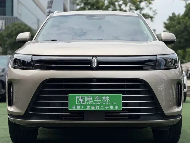 AITO Wenjie AITO M7 2022 1.5T 4WD Flagship Edition — Фото автомобиля 2