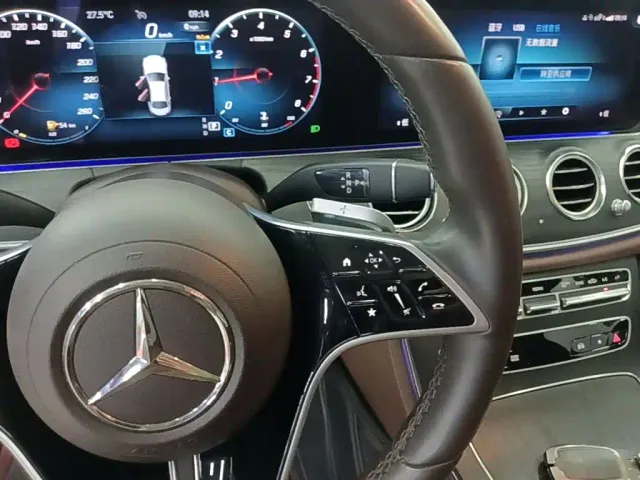 Mercedes-Benz E-Class — Фото автомобиля 13