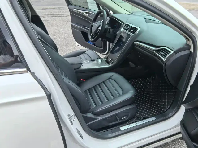 Ford Mondeo — Фото автомобиля 15