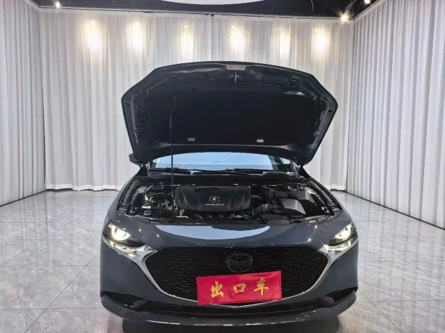 Mazda Axela — Фото автомобиля 15
