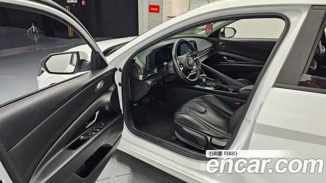 Hyundai Avante CN7 — Фото автомобиля 15
