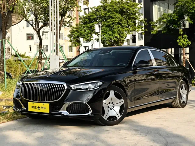 Фотография автомобиля — Mercedes-Benz Maybach S-Class