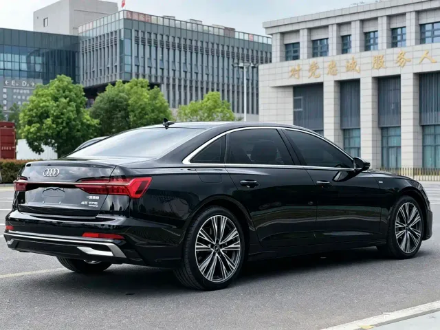 Audi A6L — Фото автомобиля 8