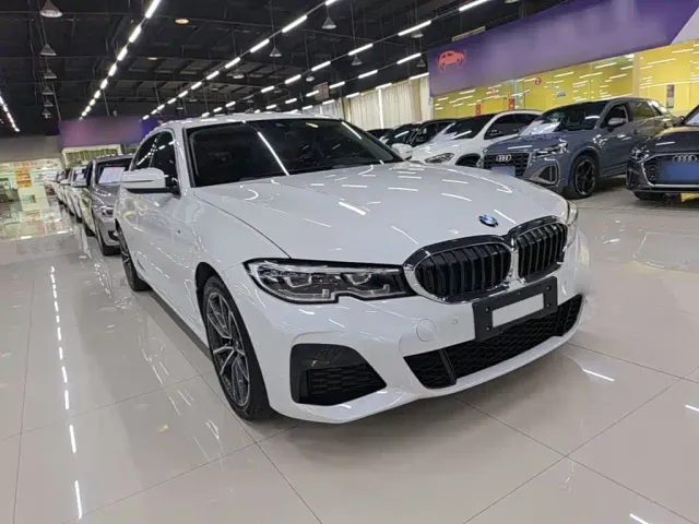 BMW 3 Series — Фото автомобиля 3
