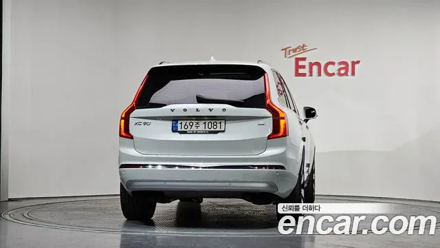 Вольво XC90 — Фото автомобиля 4