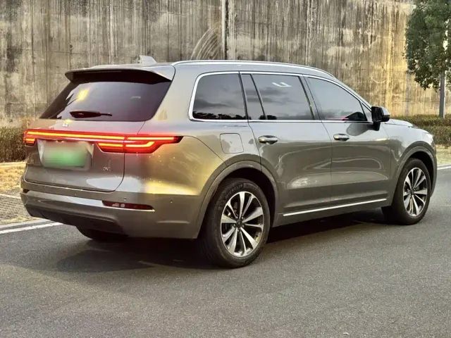 Li Auto ONE — Фото автомобиля 6