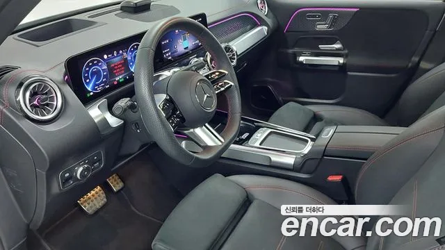 Mercedes-Benz EQB — Фото автомобиля 14