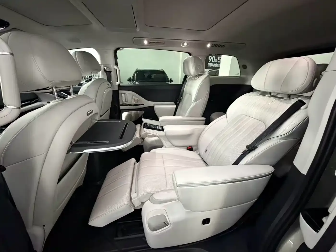 Voyah Auto Voyah Dreamer 2025 PHEV AWD Flagship Qian Kun Edition — Фото автомобиля 8