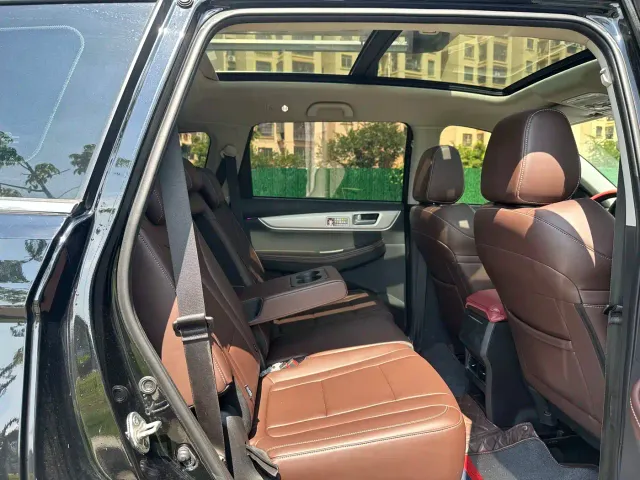 Forthing Fengxing T5L — Фото автомобиля 19