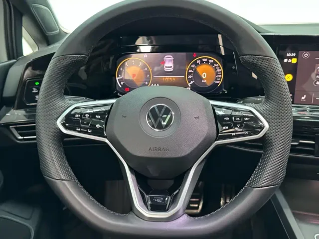 Volkswagen Golf — Фото автомобиля 11
