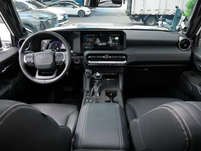 Toyota Prado — Фото автомобиля 5