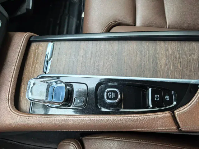 Volvo S90 — Фото автомобиля 14