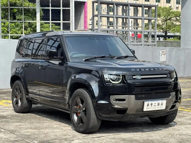 Land Rover Defender — Фото автомобиля 3