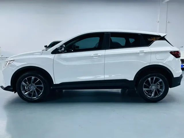 Geely Binyue — Фото автомобиля 12