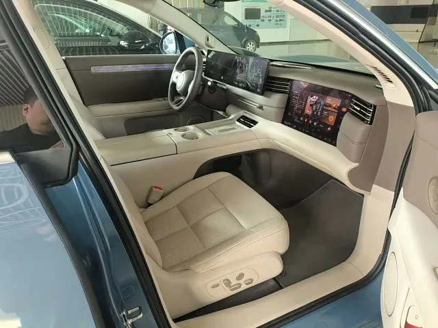 IM Motors LS6 — Фото автомобиля 10