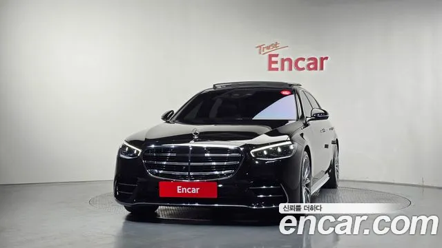 Mercedes-Benz S-Class — Фото автомобиля 2