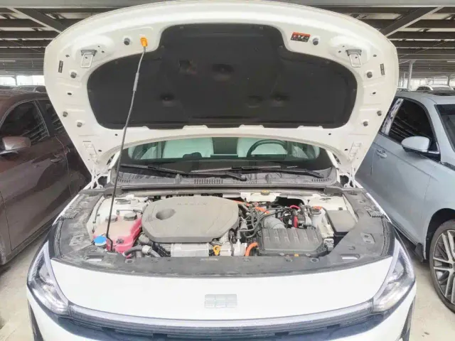 Geely Galaxy L6 — Фото автомобиля 9