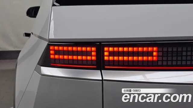Hyundai Ioniq 5 — Фото автомобиля 8