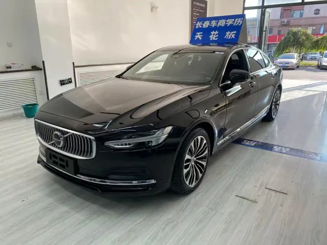Фотография автомобиля — Volvo S90