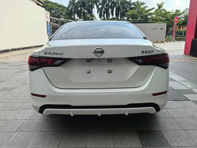 Nissan Sylphy — Фото автомобиля 5