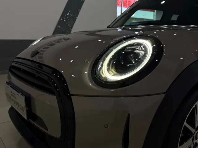MINI Hatch — Фото автомобиля 22