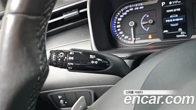 Hyundai Tucson Tucson (NX4) Дизель 2.0 2WD — Фото автомобиля 27