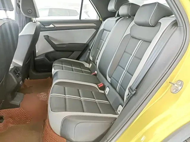 Volkswagen T-Roc — Фото автомобиля 16