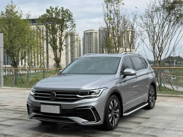 Volkswagen Tiguan L — Фото автомобиля 14