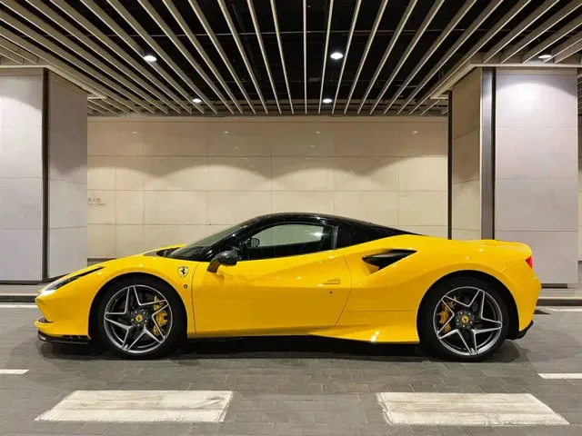 Ferrari F8 — Фото автомобиля 3