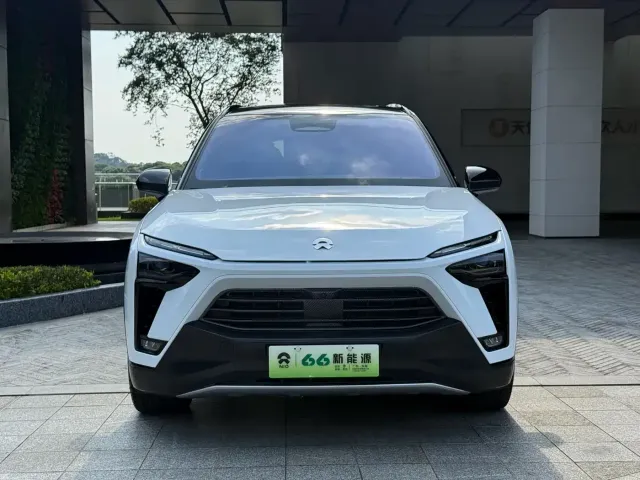 Nio ES8 — Фото автомобиля 2