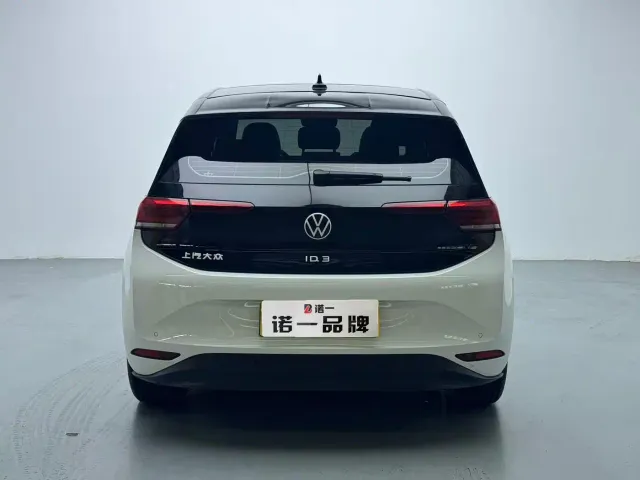 Volkswagen ID.3 — Фото автомобиля 5