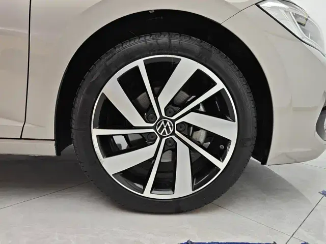 Volkswagen Sagitar — Фото автомобиля 6