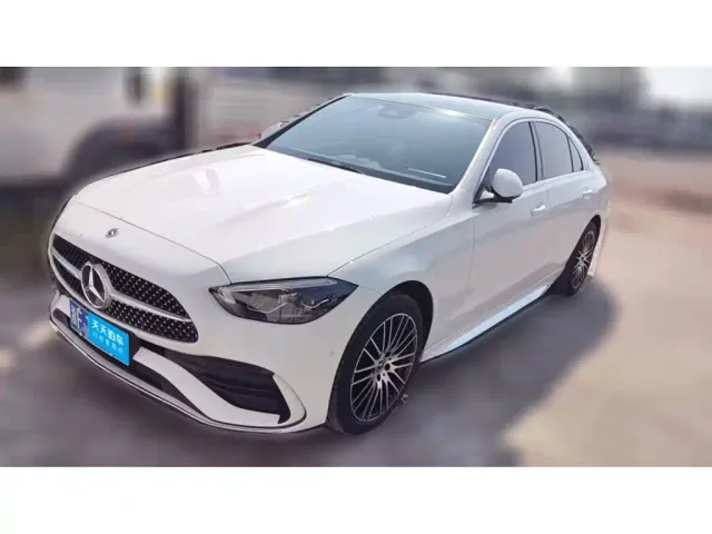 Фотография автомобиля — Mercedes-Benz C-Class