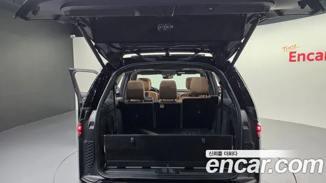 Land Rover Discovery — Фото автомобиля 20