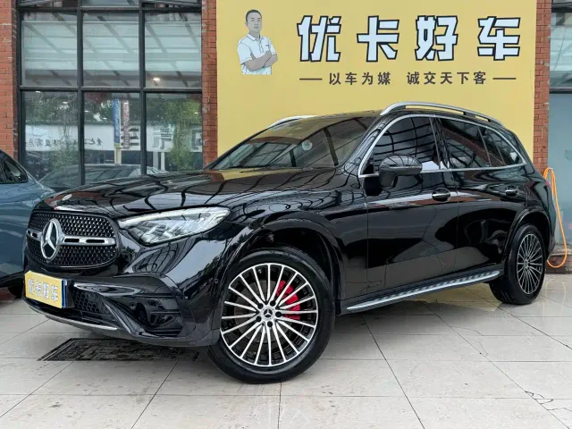 Фотография автомобиля — Mercedes-Benz GLC-Class