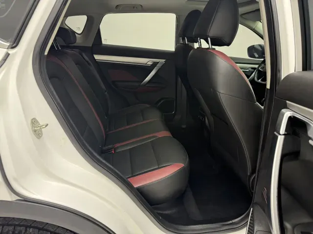 Geely Binyue — Фото автомобиля 21