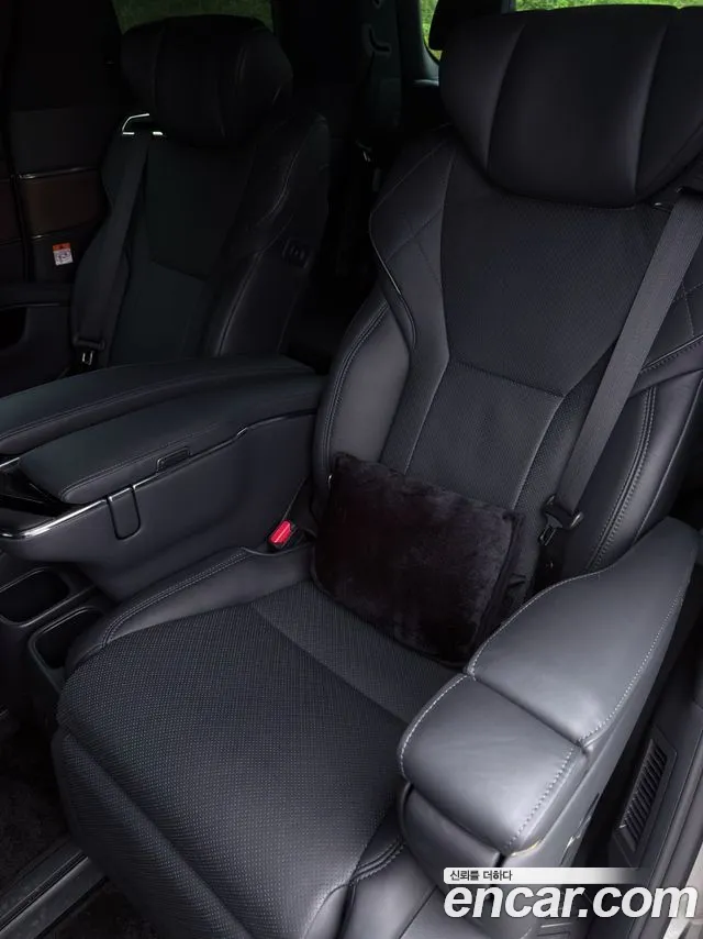 Toyota Alphard Generation 4 — Фото автомобиля 10