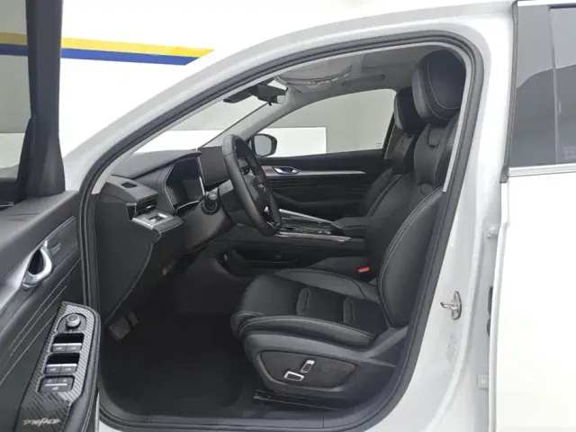 Geely Xingrui — Фото автомобиля 9