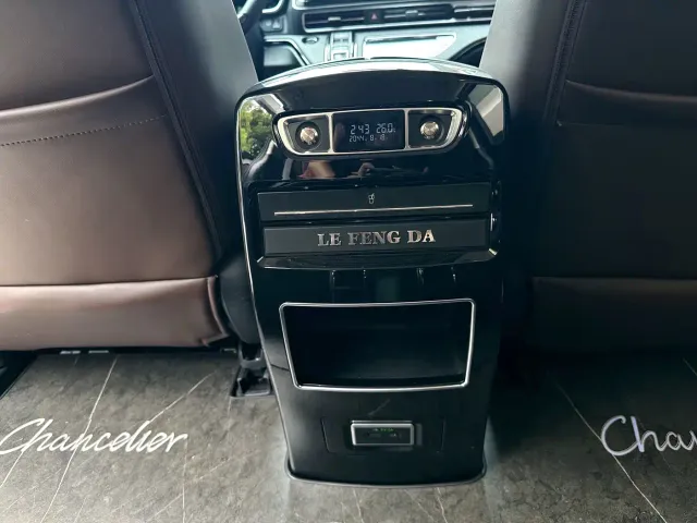 Honda Odyssey — Фото автомобиля 10